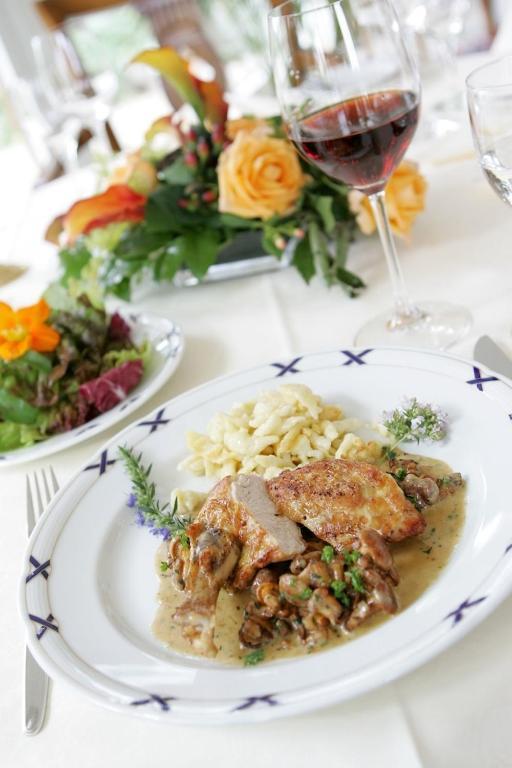 Landgasthof Gut Marienbildchen 로에트겐 외부 사진